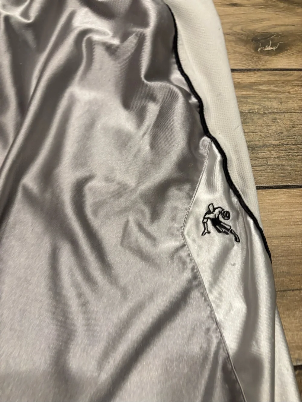 Vintage Baggy AND1 Mens Silver Grey Shiny Dazzle Mesh Basketball Shorts Size XL